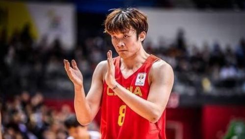 篮球巨星与演艺新星的跨界情谊，王鹤棣探班杰伦·布朗的温馨合照曝光